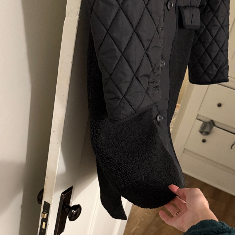 LOFT Black Quilted Puffer Jacket - Picture 4 of 6